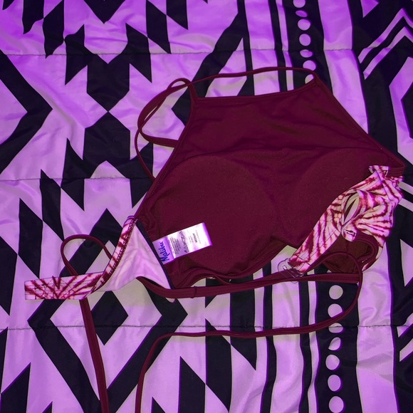 Bathing suit - Picture 2 of 3